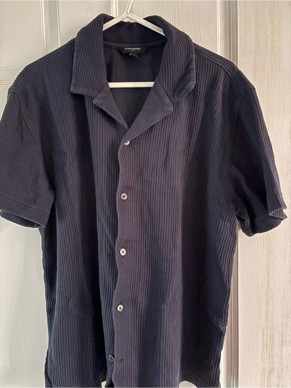 Banana Republic Men's Dark Navy Short-Sleeve Button-Down Shirt
